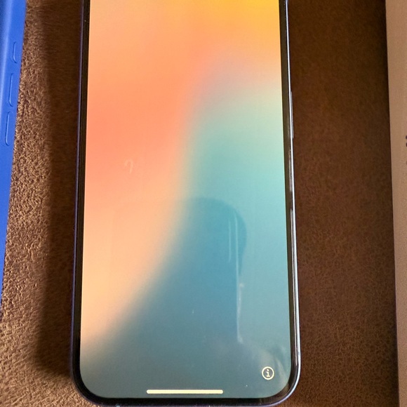 iPhone 16 Ultra Marine - Picture 2 of 5